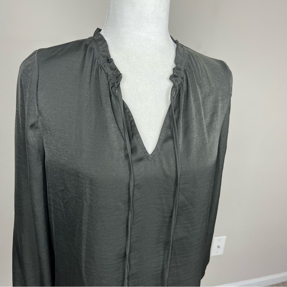 41 HAWTHORN LONG SLEEVE SILKY BLOUSE V-NECK SIZE SMALL CHARCOAL GREY - Picture 8 of 15